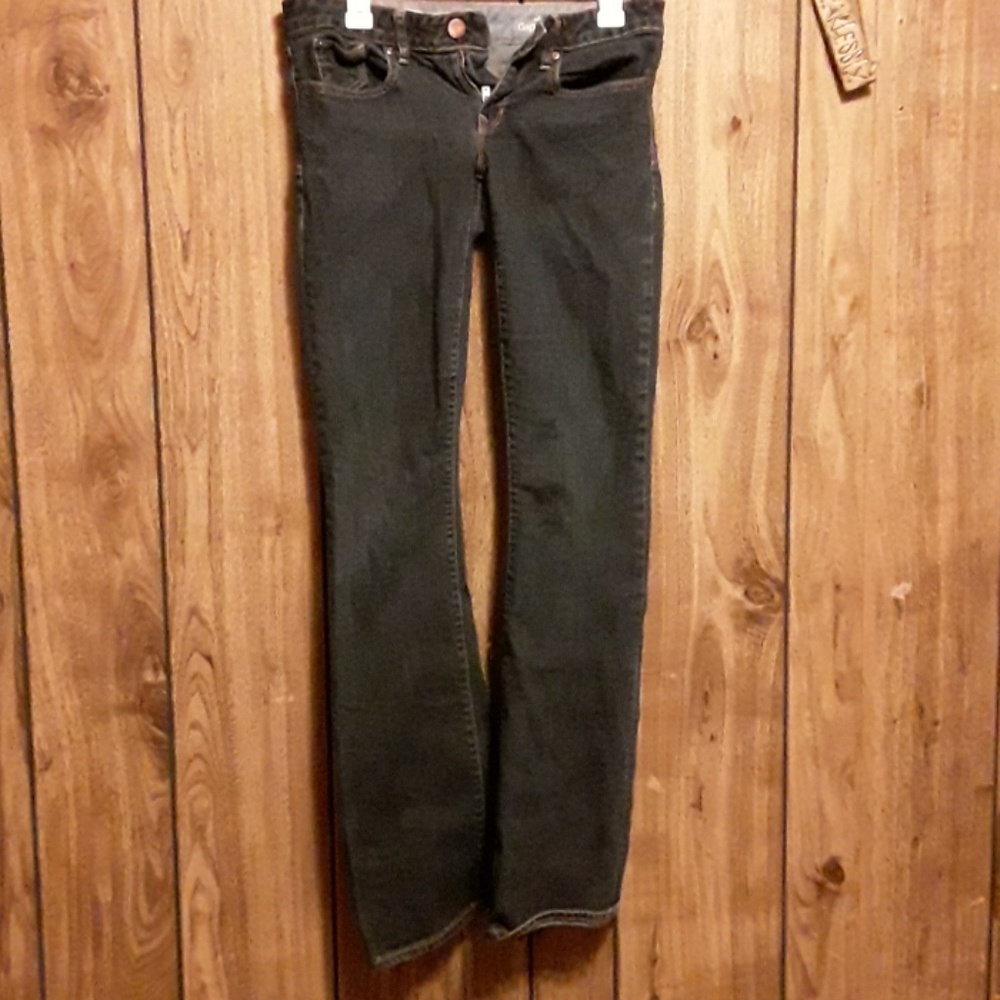 Almost never worn GAP 1969 dark denim jeans